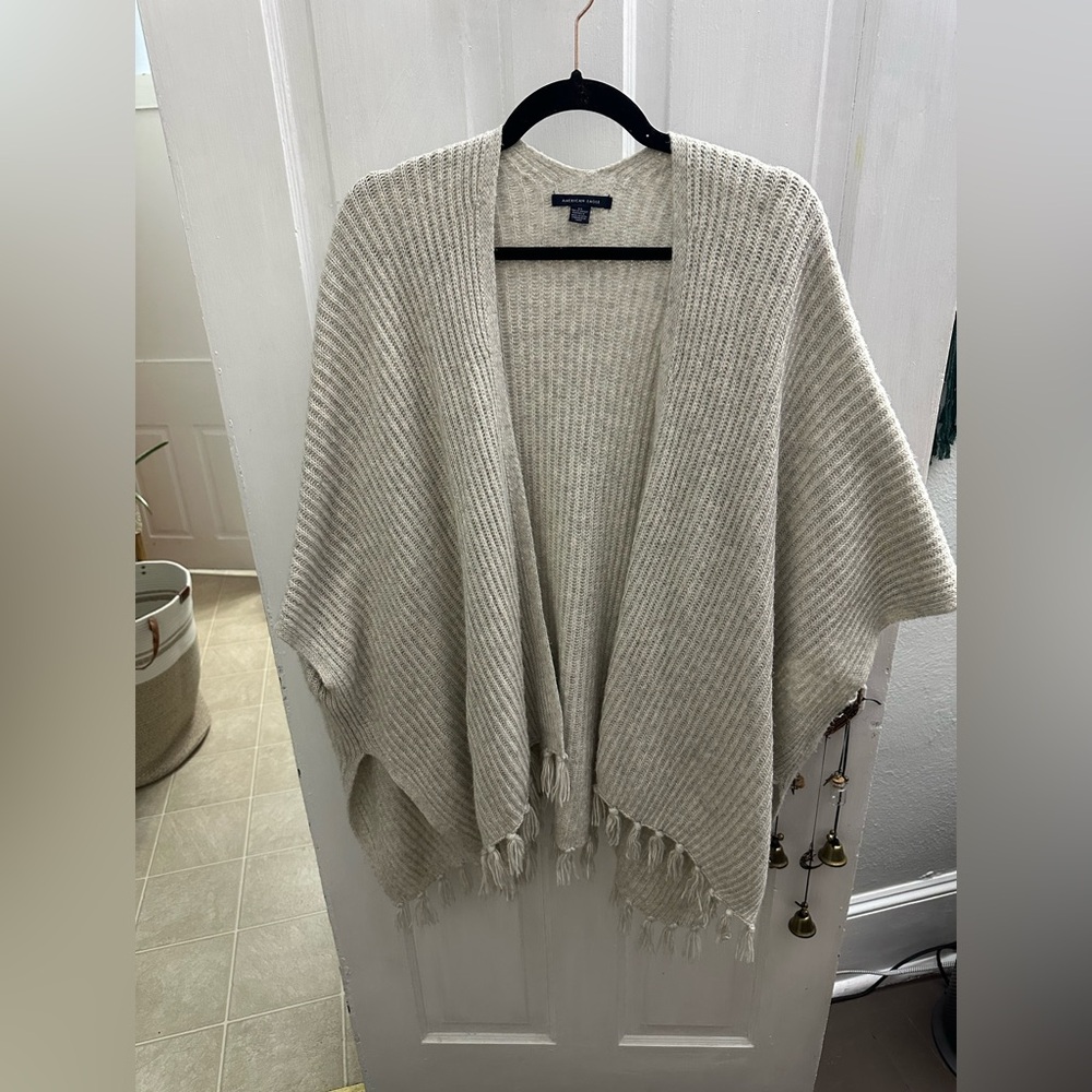 AE Poncho